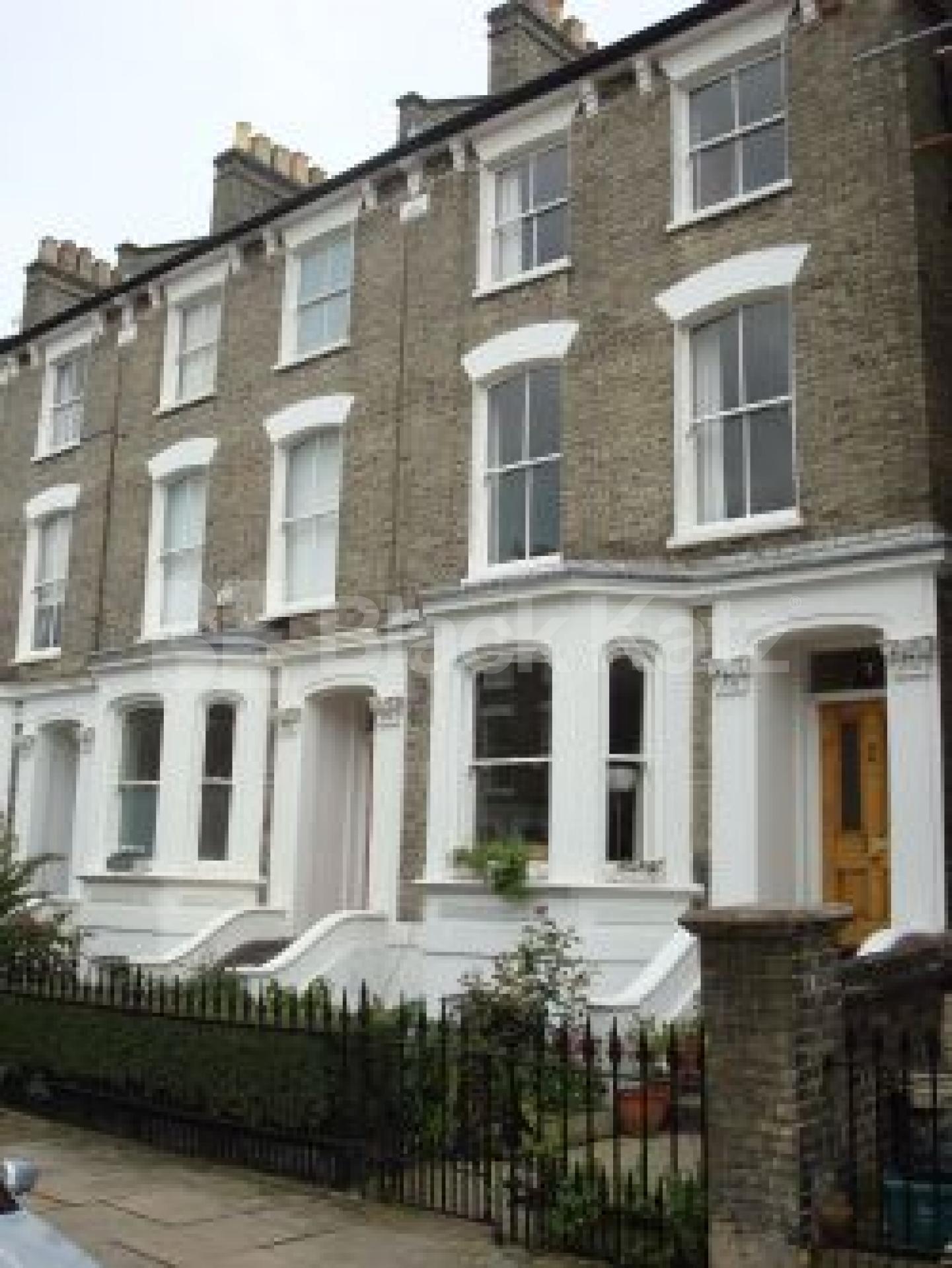 			New Instrction, 3 Bedroom, 1 bath, 1 reception Flat			 Laurier Road, DARTMOUTH PARK NW5
